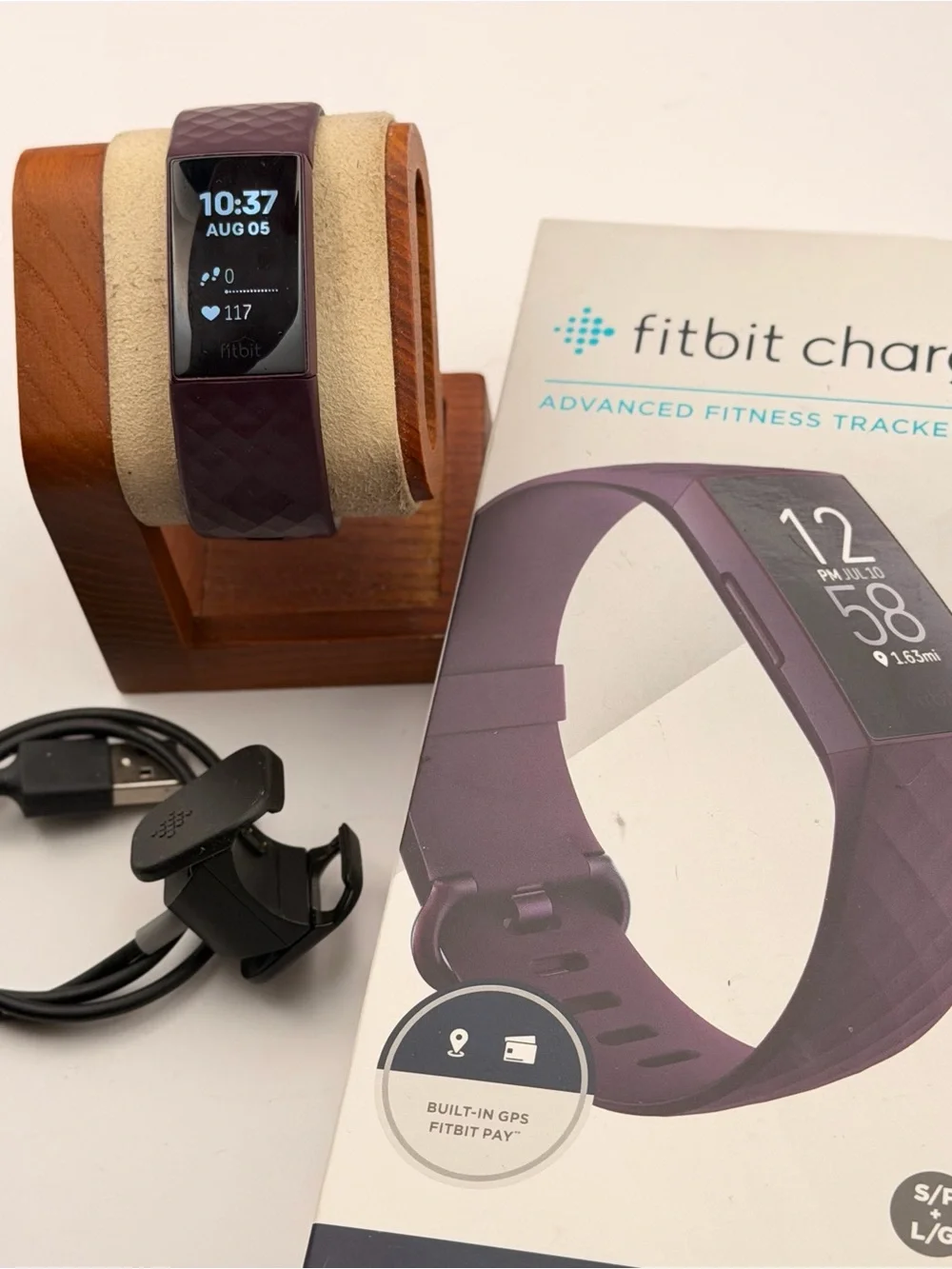 Fitbit Charge 4, Full Set, Purple/Purple, Charger included, Manuals, Excellent